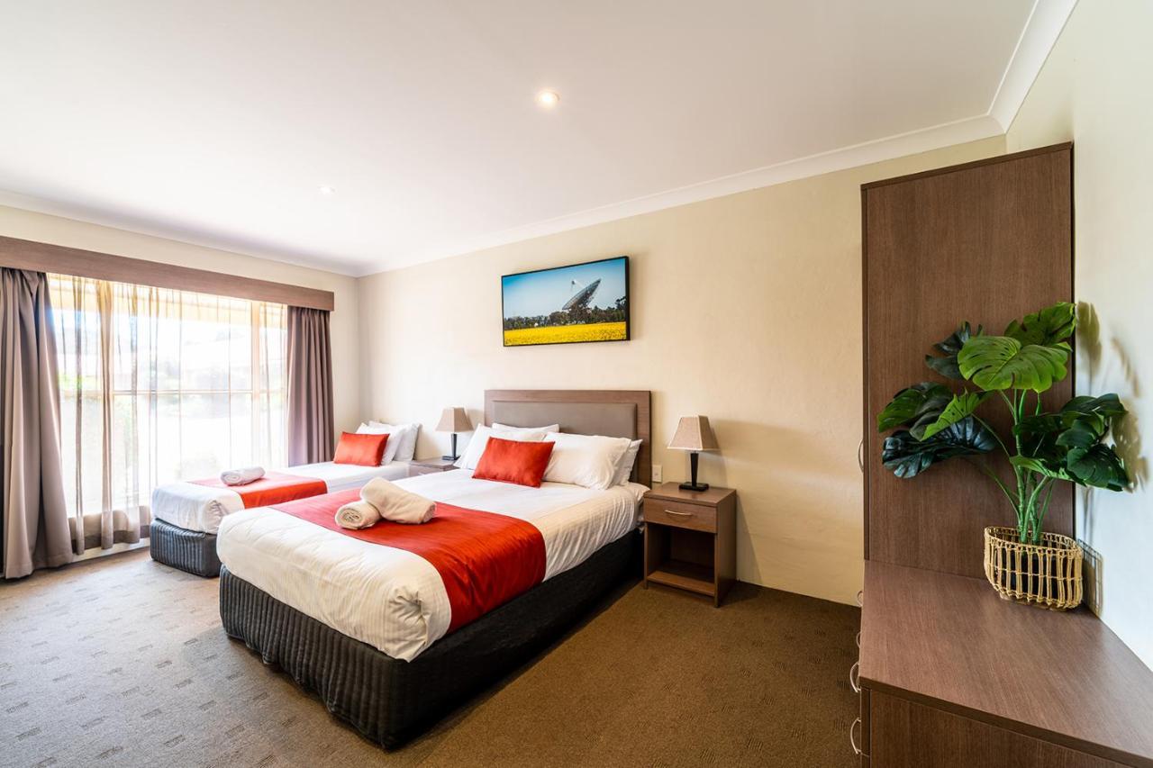 Parkes International汽车旅馆 外观 照片